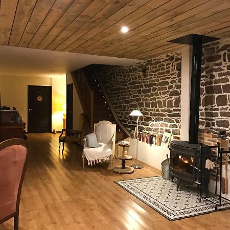 Les Bouyeres Bed & Breakfast Saint-Malon-sur-Mel Екстериор снимка