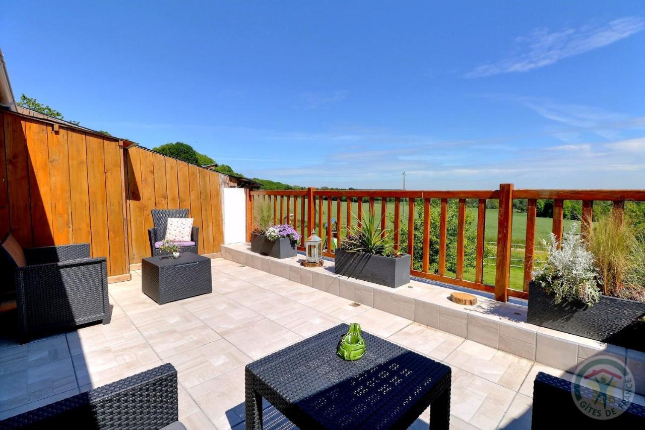 Les Bouyeres Bed & Breakfast Saint-Malon-sur-Mel Екстериор снимка