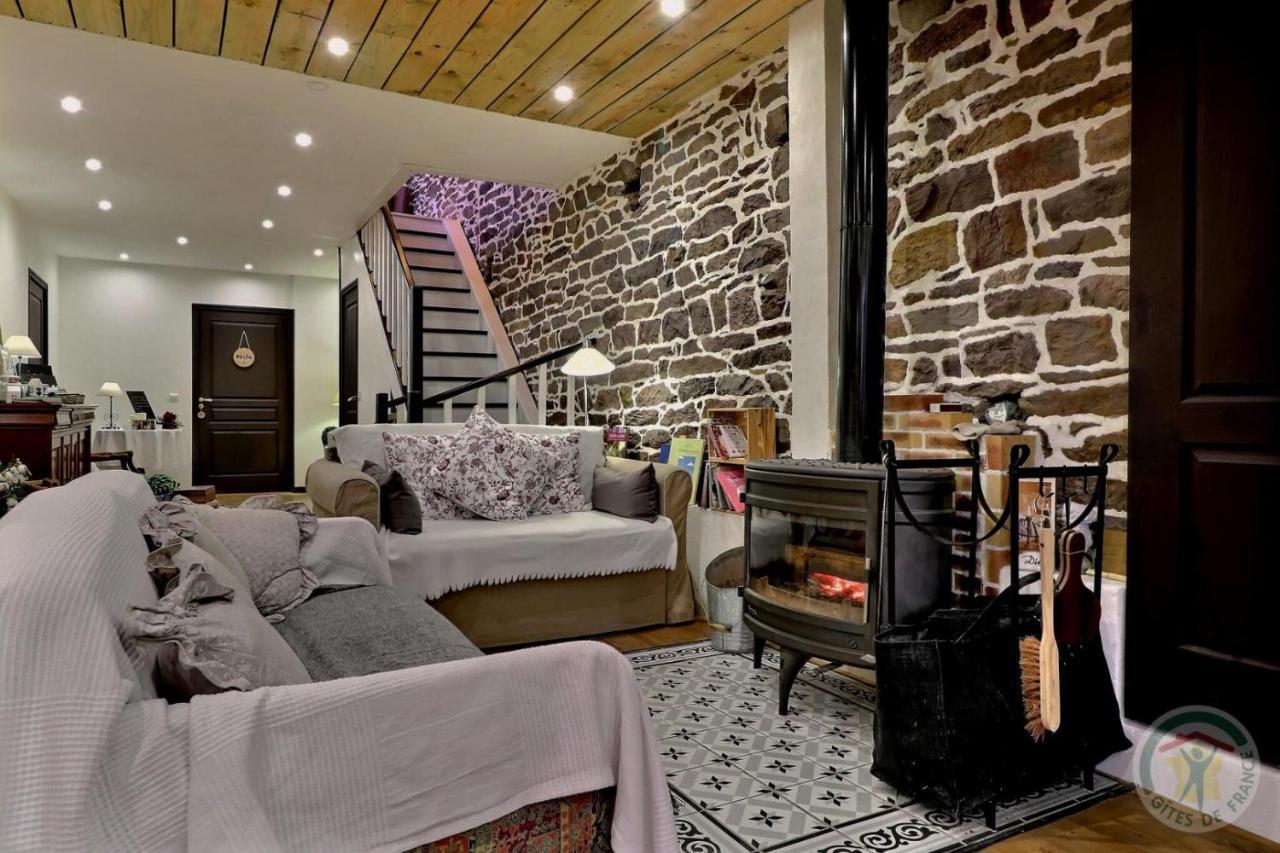 Les Bouyeres Bed & Breakfast Saint-Malon-sur-Mel Екстериор снимка