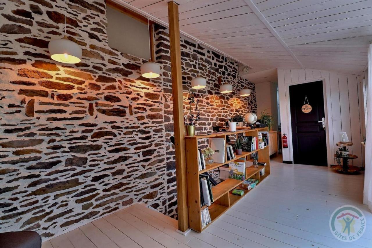 Les Bouyeres Bed & Breakfast Saint-Malon-sur-Mel Екстериор снимка